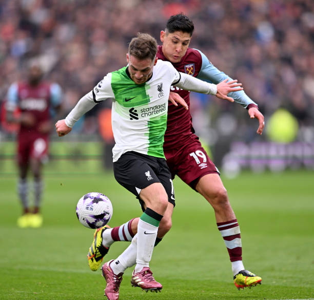 闻发布会上 闻发布会上